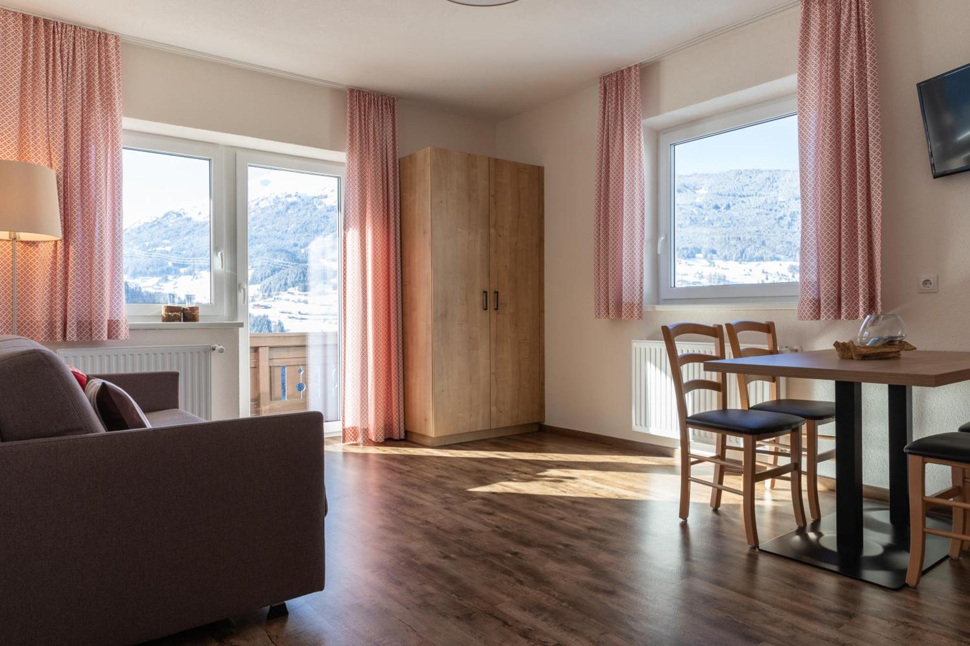 Pitztal Living Aparthotel Jerzens Exterior foto